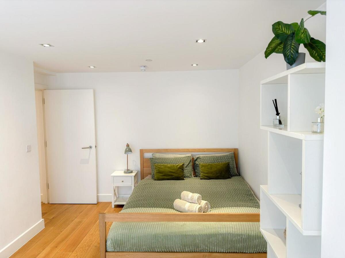 Spacious 3-bedroom Flat In Holloway With Unique Patio With Free Wi-fi Apartment