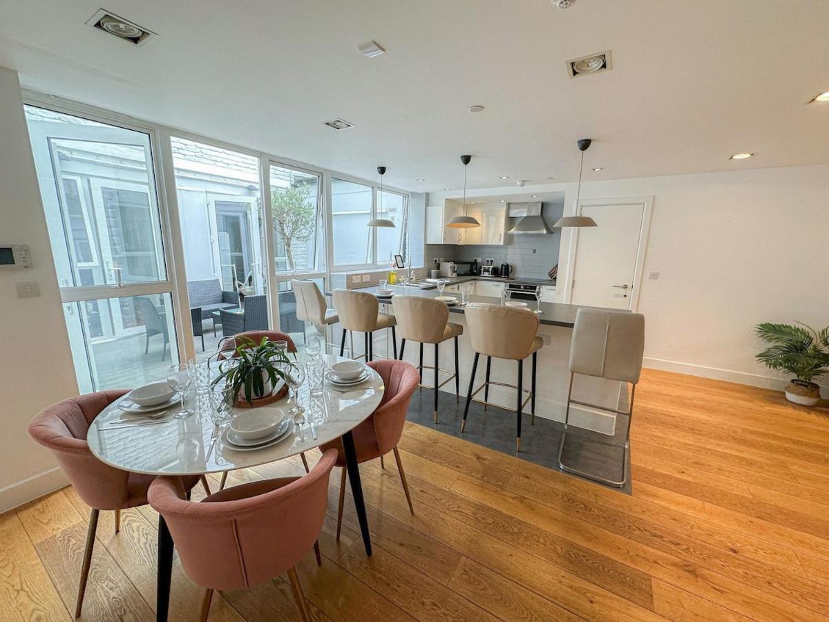 Apartment Spacious 3-bedroom Flat In Holloway With Unique Patio With Free Wi-fi London
